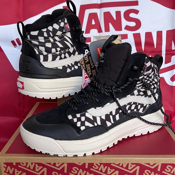 Vans Ultrarange Exo Hi Black/Wrapped Checkerboard WMNS sneakers - Picture 9 of 16